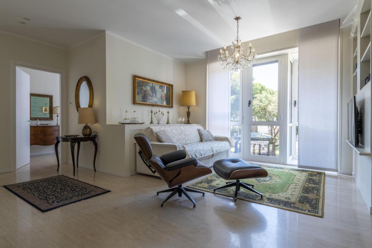 Casa Lazzarini Luxury Apartment Pesaro Exteriör bild