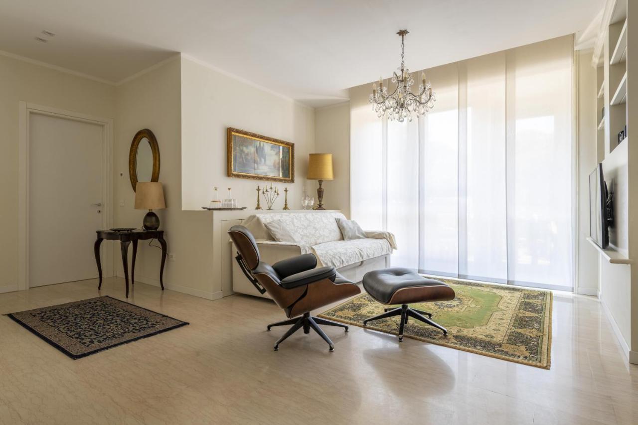 Casa Lazzarini Luxury Apartment Pesaro Exteriör bild