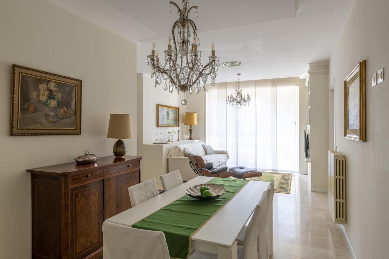 Casa Lazzarini Luxury Apartment Pesaro Exteriör bild